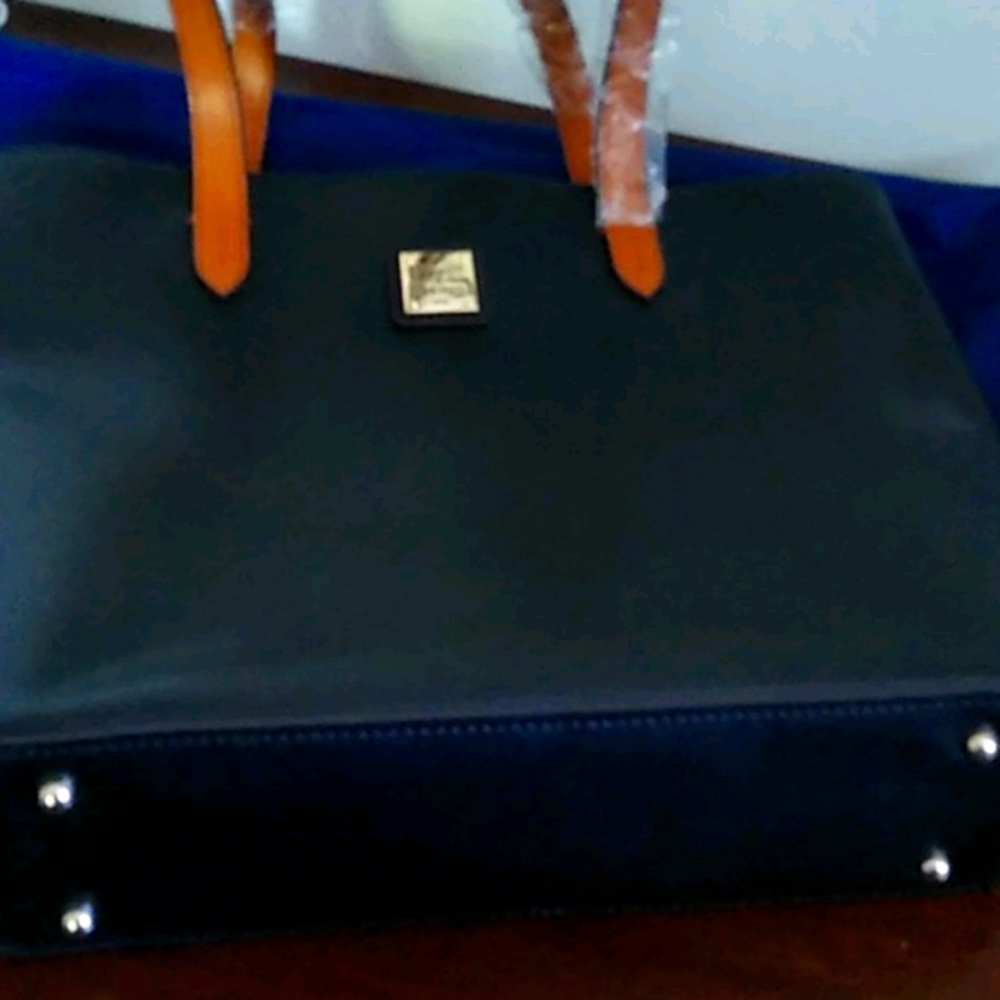 Dooney & Bourke Hadley tote bag